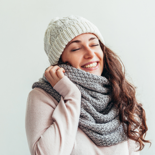 Jesienią i zimą wybieramy przede wszystkim ubrania ciepłe i wygodne. (Fot. iStock)