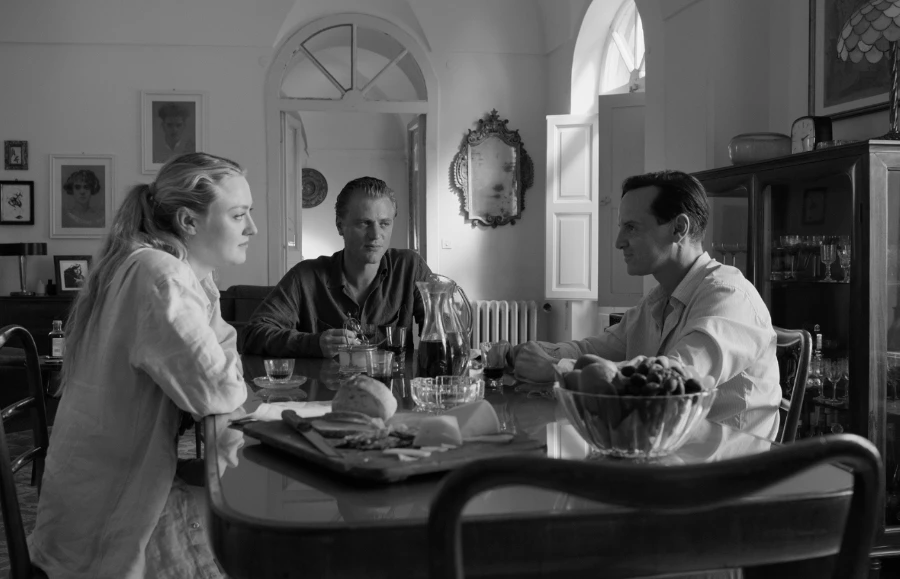 Dakota Fanning, Johnny Flynn i Andrew Scott w serialu „Ripley” (2024) (Fot. materiały prasowe Netflix)