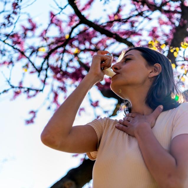 Jak rozpoznać astmę? Co trzeba wiedzieć, szczególnie w sezonie alergicznym? (Fot. iStock)