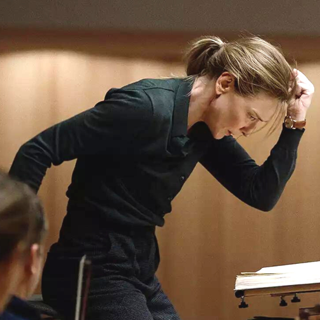 Cate Blanchett jako Lydia Tàr, pierwsza w historii dyrygentka berlińskiej filharmonii (Fot. materiały prasowe)