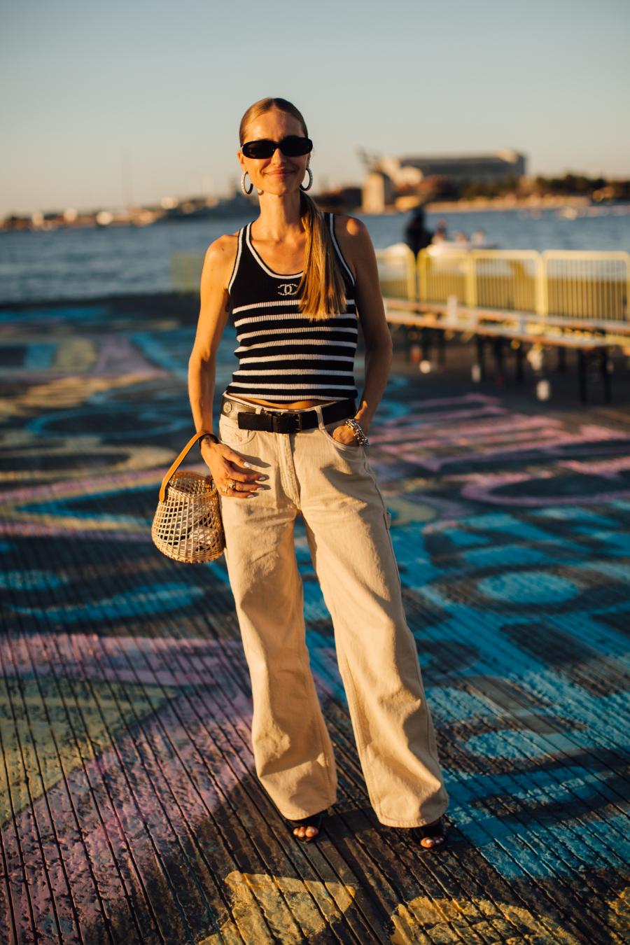 Pernille Teisbaek podczas tygodnia mody w Kopenhadze na sezon wiosna–lato 2023