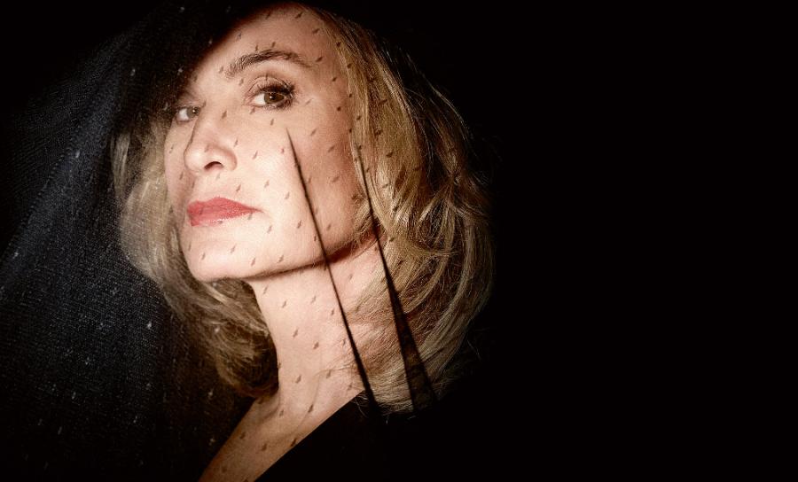 71-letnia Jessica Lange wciąż jest u szczytu kariery (Fot. materiały prasowe)
