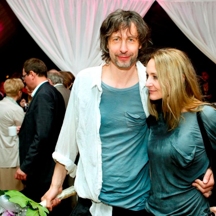 Szymon Majewski z żoną podczas gali Kryształowych Zwierciadeł 2011