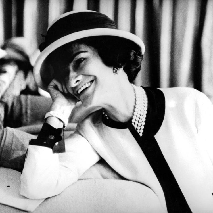 Coco Chanel, wczesne lata 50. (Fot. PVDE/Forum)