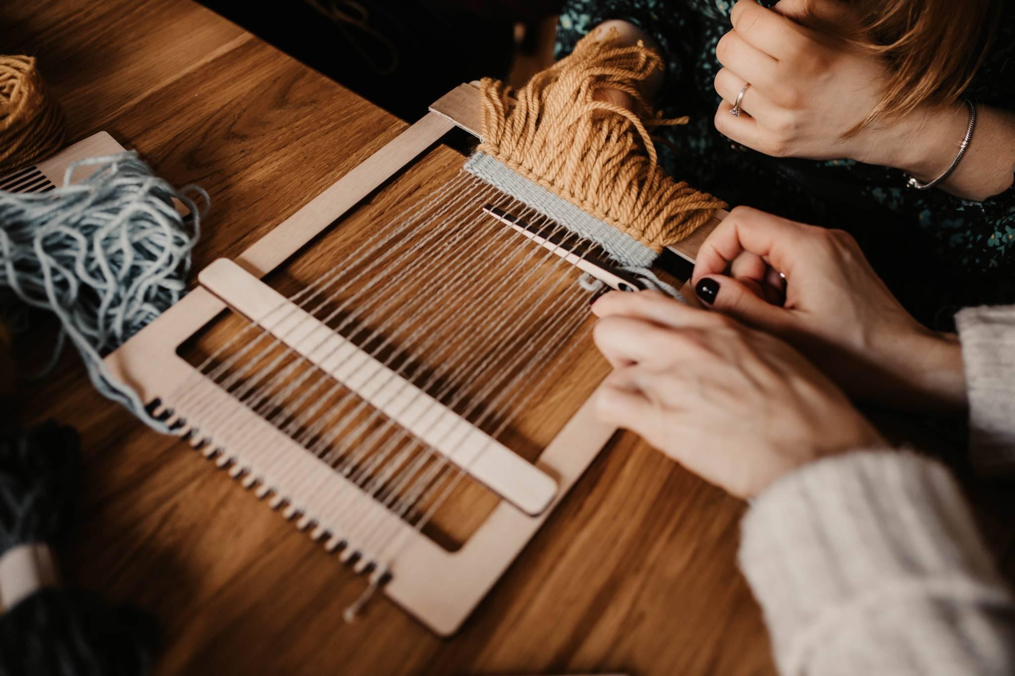  Robótki ręczne, czyli robienie na drutach, szydełkowanie, tkanie – przeżywają ostatnio renesans. (Fot. Agnieszka Sopel)