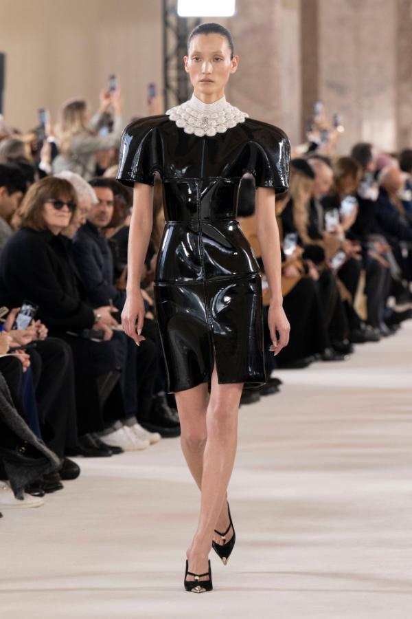 Schiaparelli, Paryż haute couture 2024 (Fot. Spotlight. Launchmetrics/Agencja FREE)