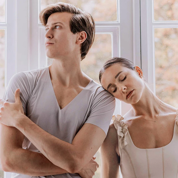 Kristóf Szabó, tancerz, solista polskiego baletu narodowego, i jego partnerka oraz trenerka Natalia stworzyli SZTUKstudio. Początkowo dla niego, by łatwiej mu było ćwiczyć, teraz służy też innym. „To kolejna korzyść z cukrzycy” – mówią. (Fot. Karolina Gmurczyk)