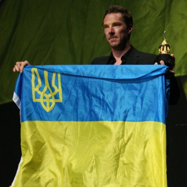 „Stańcie zjednoczeni z Ukrainą” – zaapelował Benedict Cumberbatch. (Fot. Imagespace/Zuma Press/Forum)