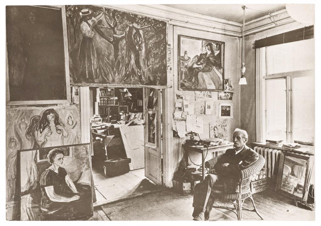 Edvard Munch w swoim domu w Ekely, 1943 r. (Fot. materiały prasowe; Ragnvald Vśring, Halvor Bjørngård/Rena Li/The Munch Museum, Einar Aslaksen, Ove Kvavik/Munchmuseet https://creativecommons.org/licenses/by/4.0)